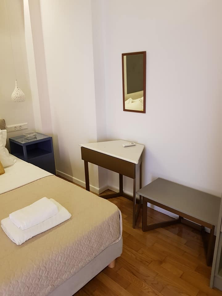 Airbnb Athenian yard suites