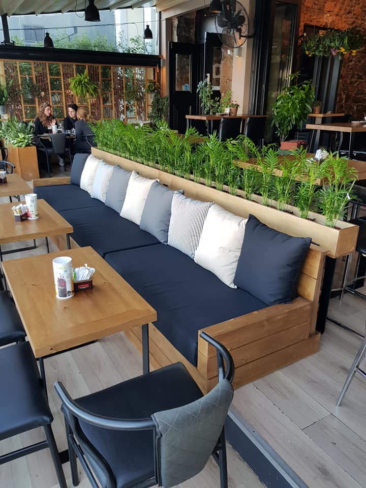 Petrino Coffee shop on the beach of Chalkida