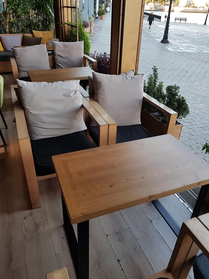 Petrino Coffee shop on the beach of Chalkida