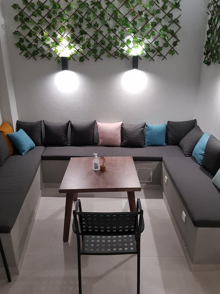 Shop lining and bench