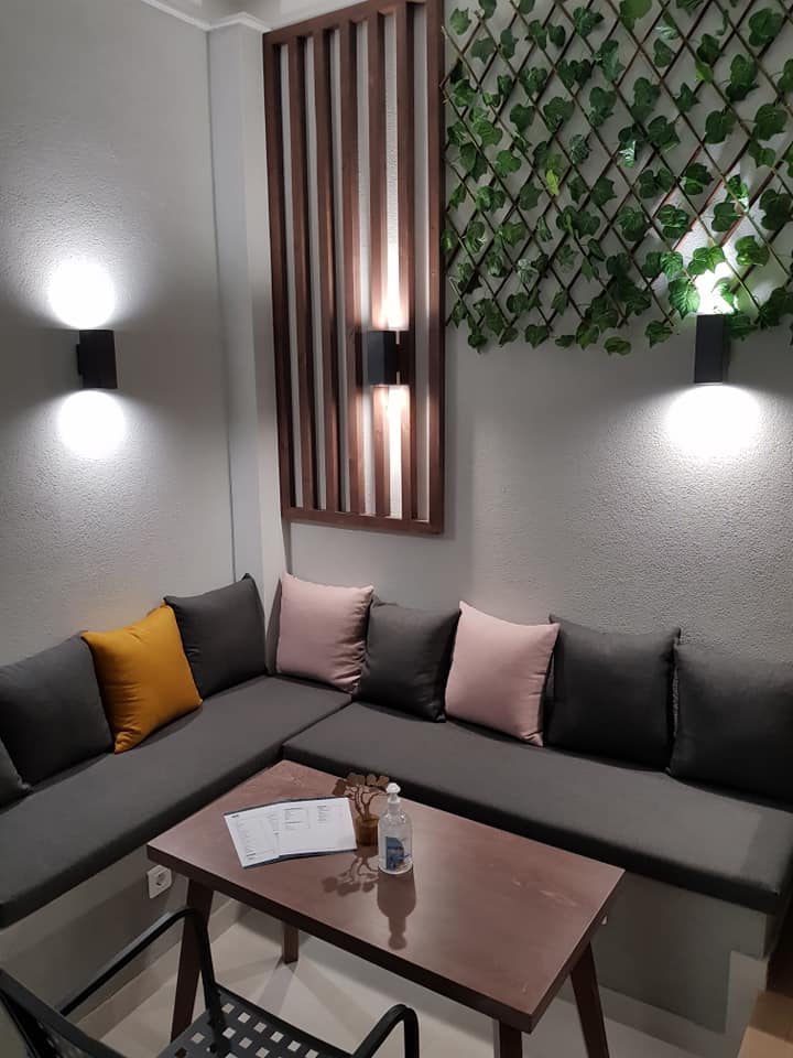 Shop lining and bench